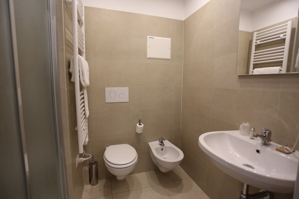 HOTEL EUBEA 14/79
