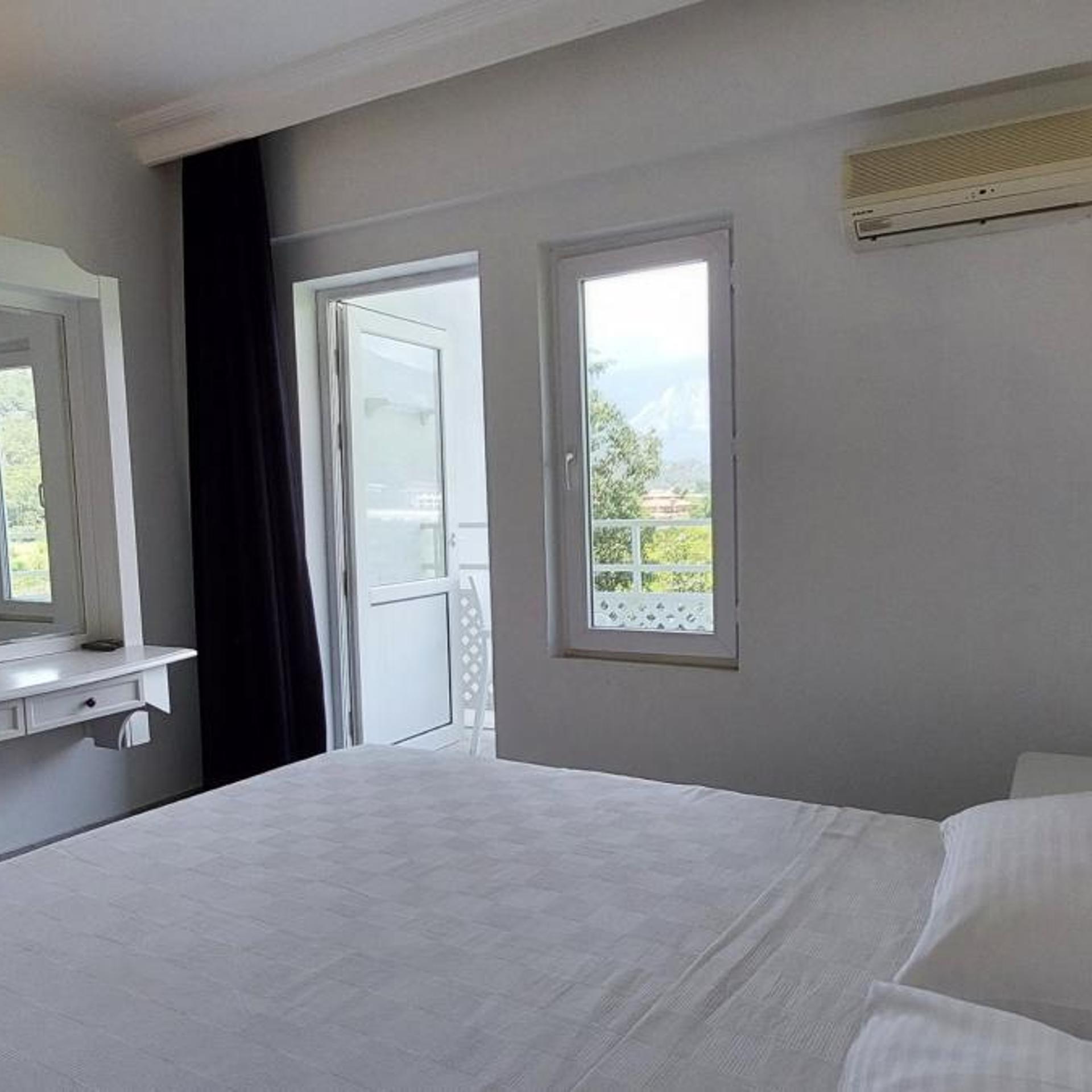 Standard, Double Bed, UK HOTEL KIRIS 9/10