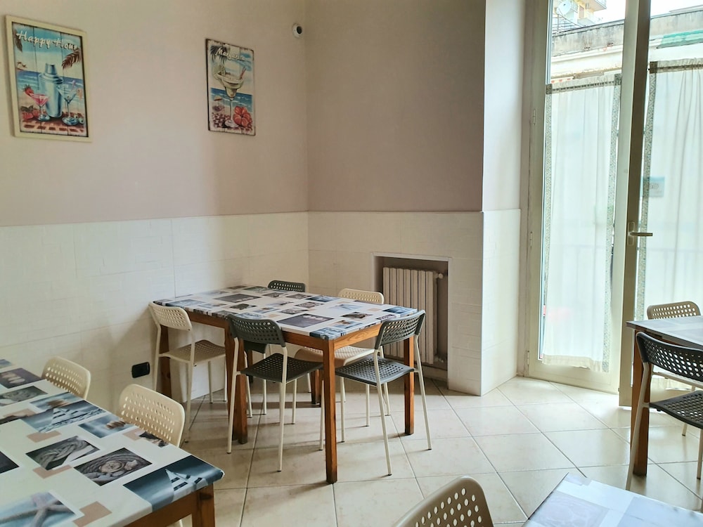 Mancini Hostel Naples 53/70