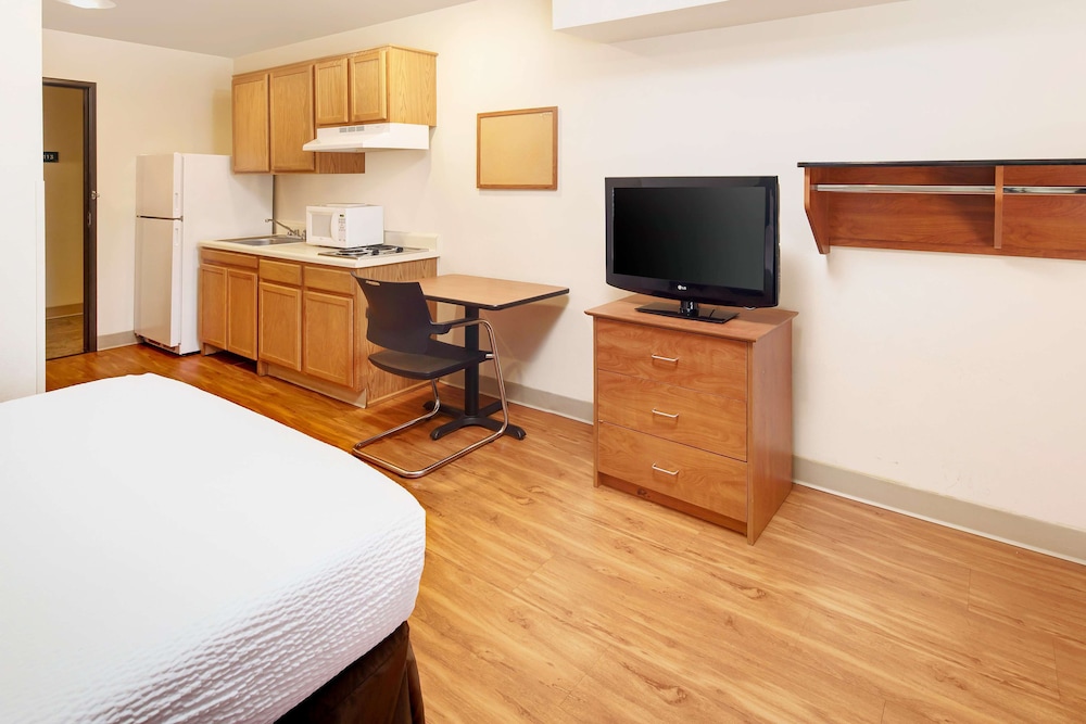 Extended Stay America Select Suites Wilmington West (ex WoodSpring Suites Wilmington) 20/42