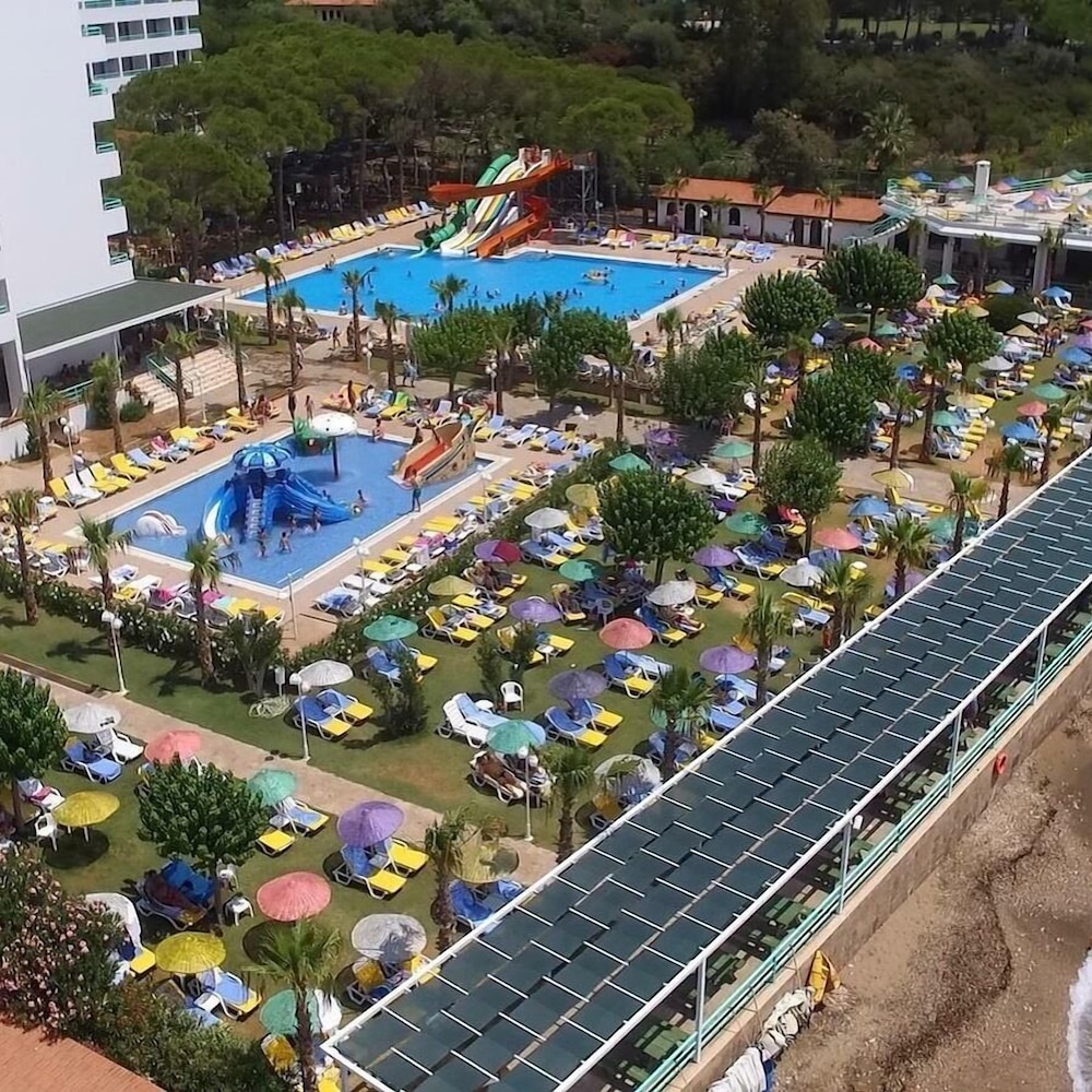 Grand Efe Hotel 27/35