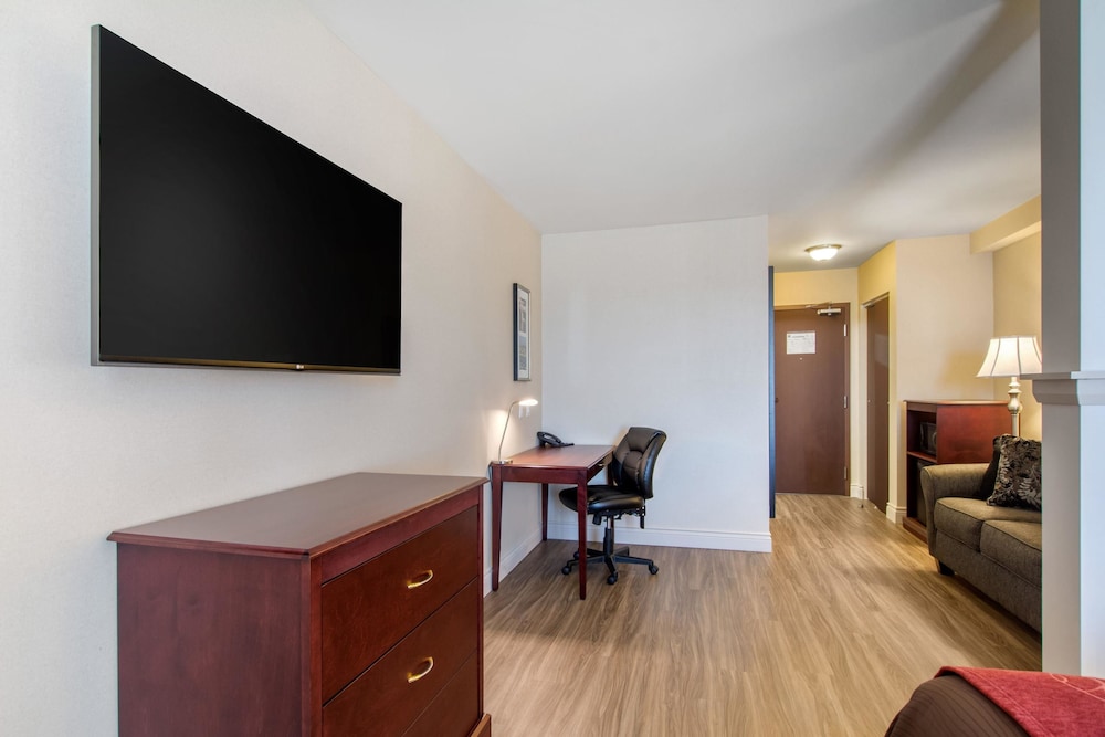 Comfort Inn & Suites Levis 27/36