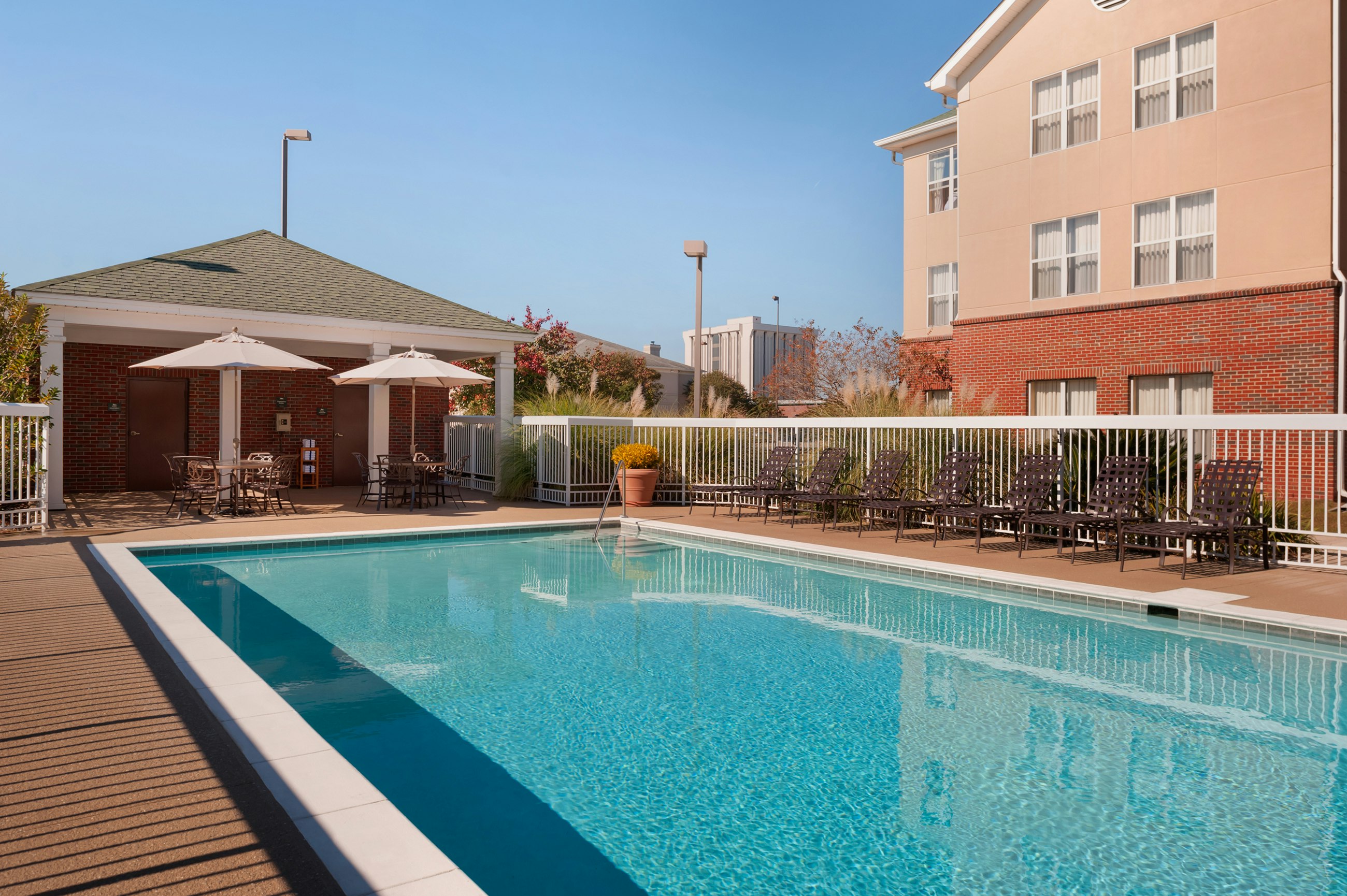 Homewood Suites By Hilton Baton Rouge 42/43