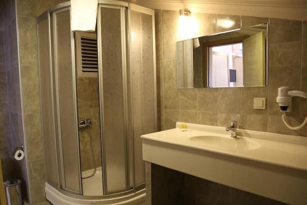 Helen Park Hotel 28/30