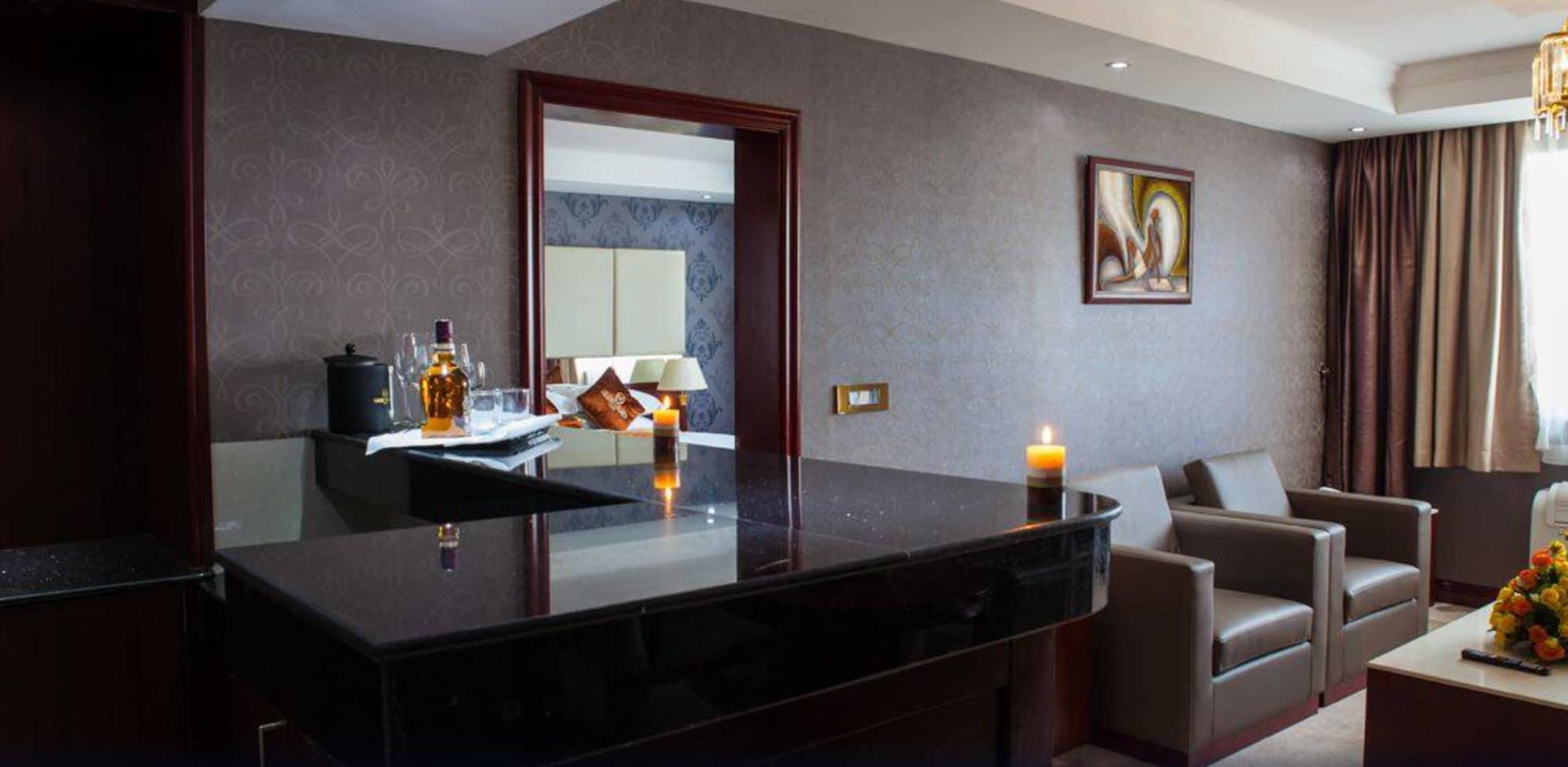 جناح تنفيذي بسرير كوين، Grand Legacy Hotel 2/2