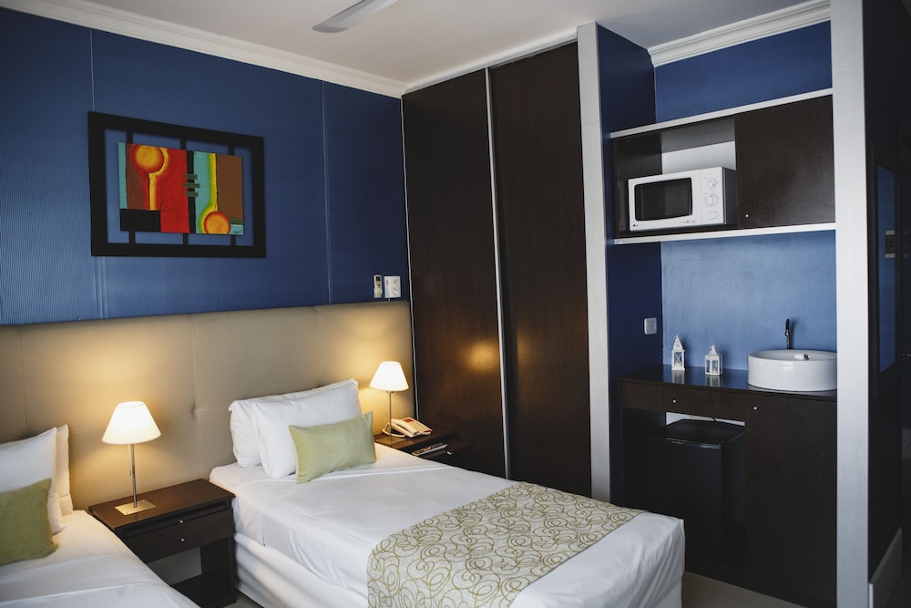 KER URQUIZA HOTEL AND SUITES 18/57