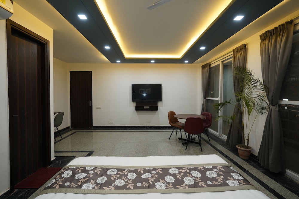 Posh Garden Inn Gurgaon 30/50