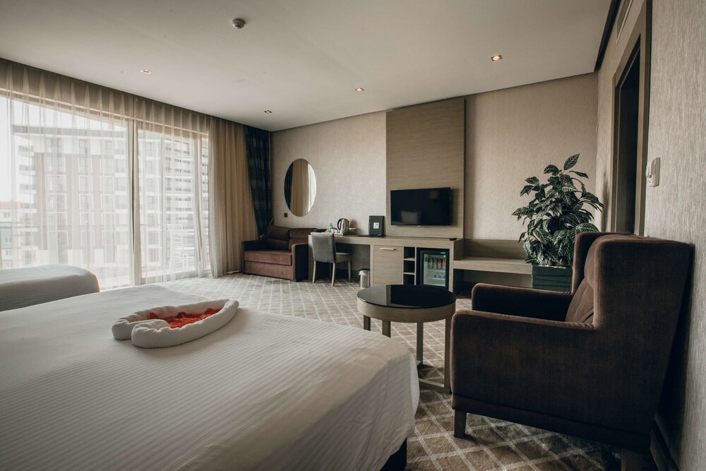 Hilly Hotel 24/71