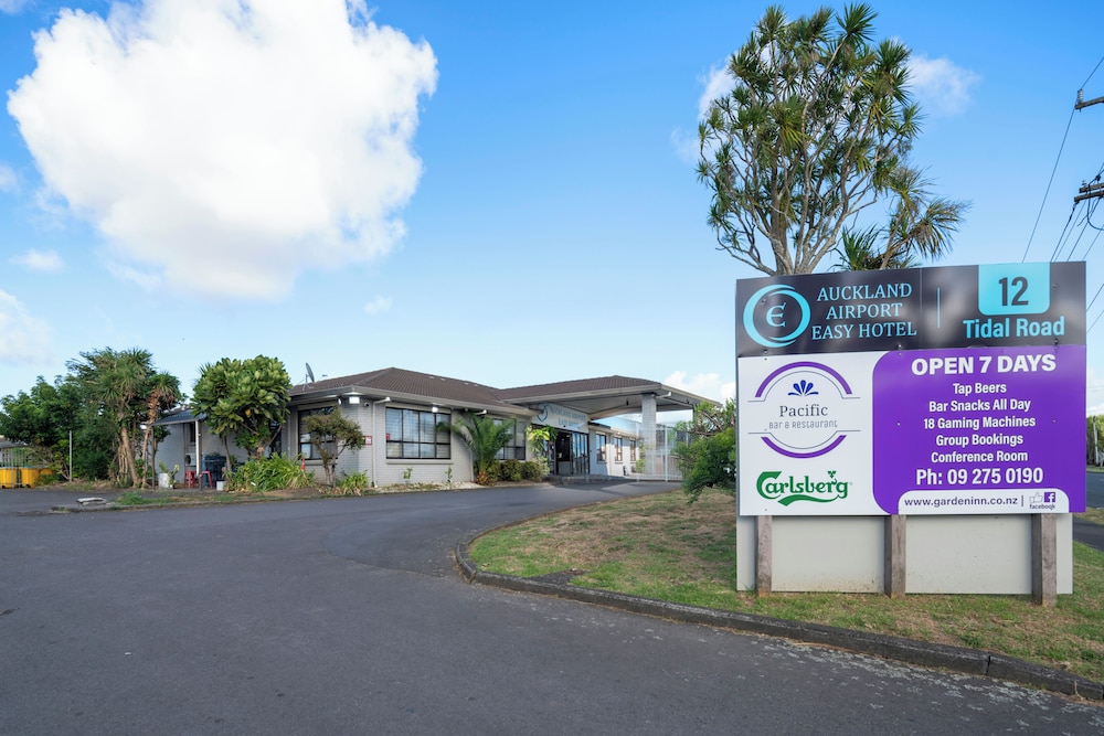 Garden Inn Airport 34/50