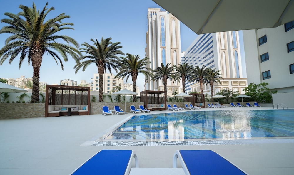 swimming pool spa