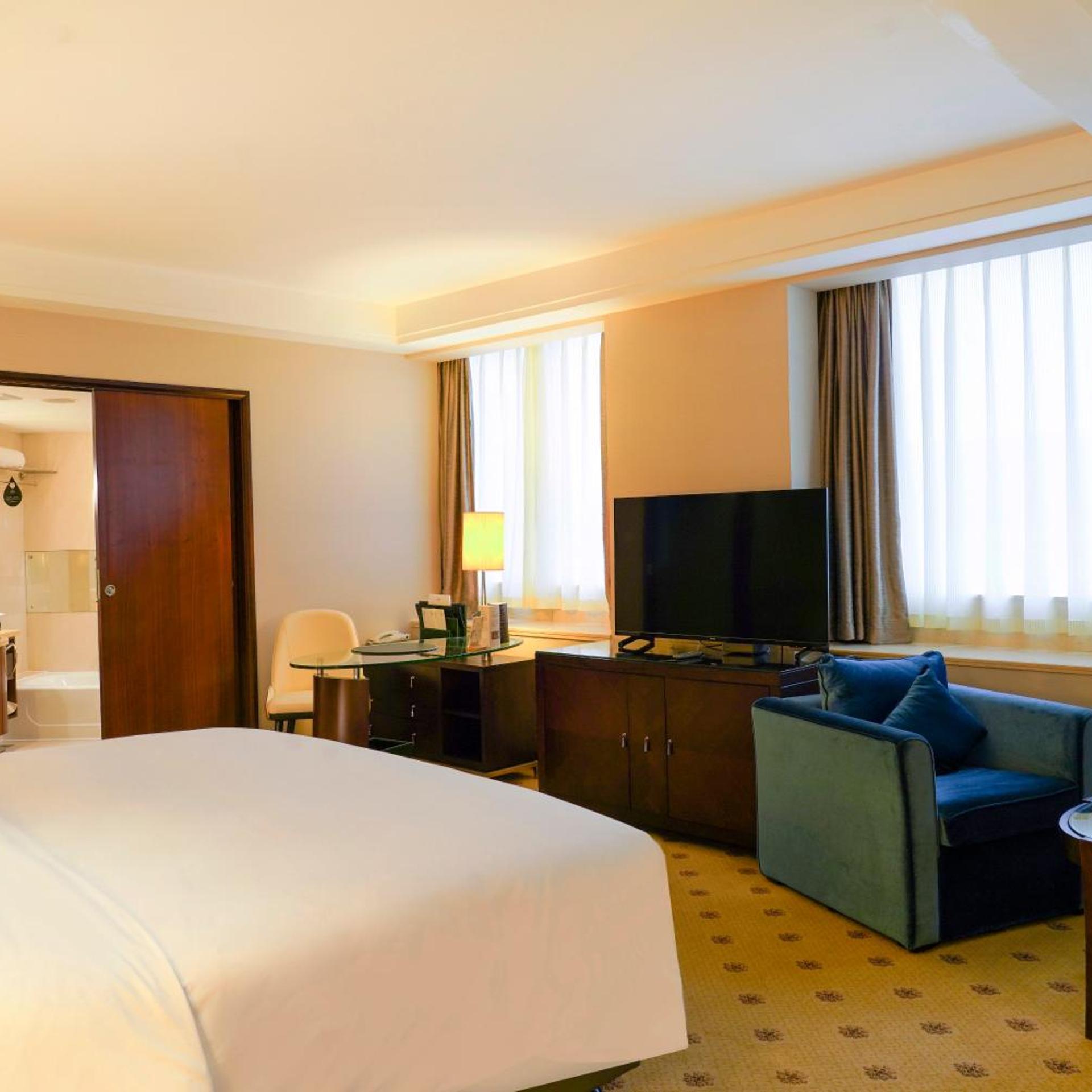 Collection, Deluxe, King Bed