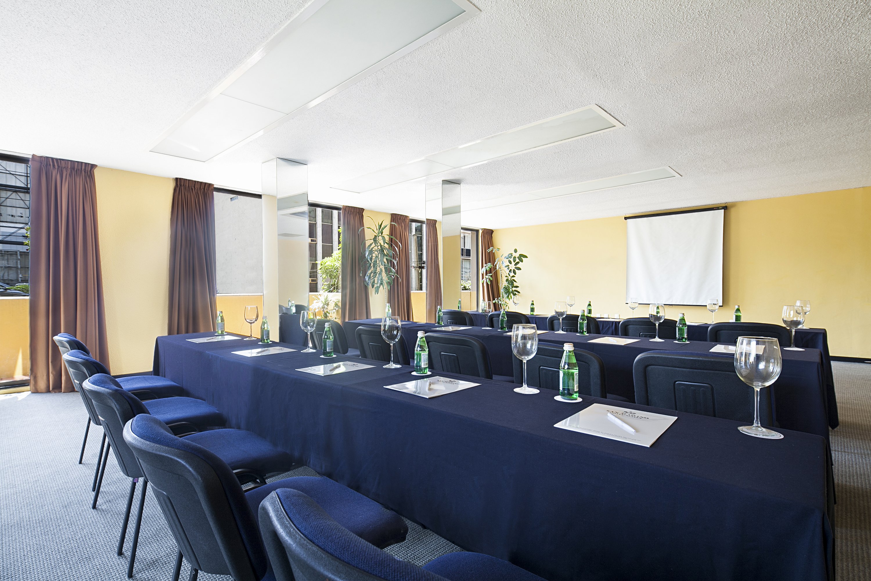 Exe Suites San Marino 22/26