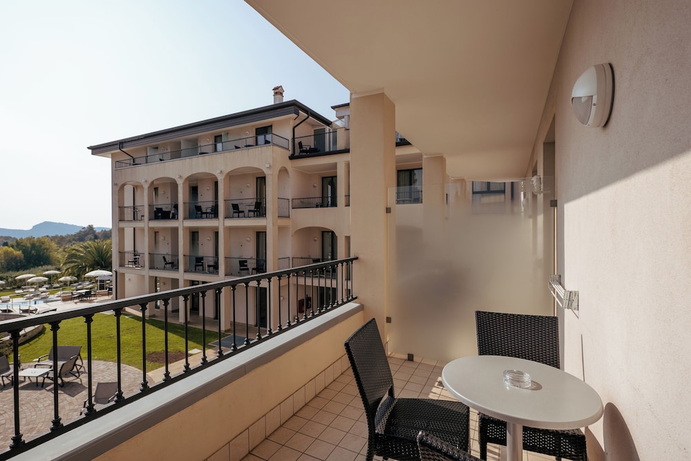Villa Luisa Resort 4/50