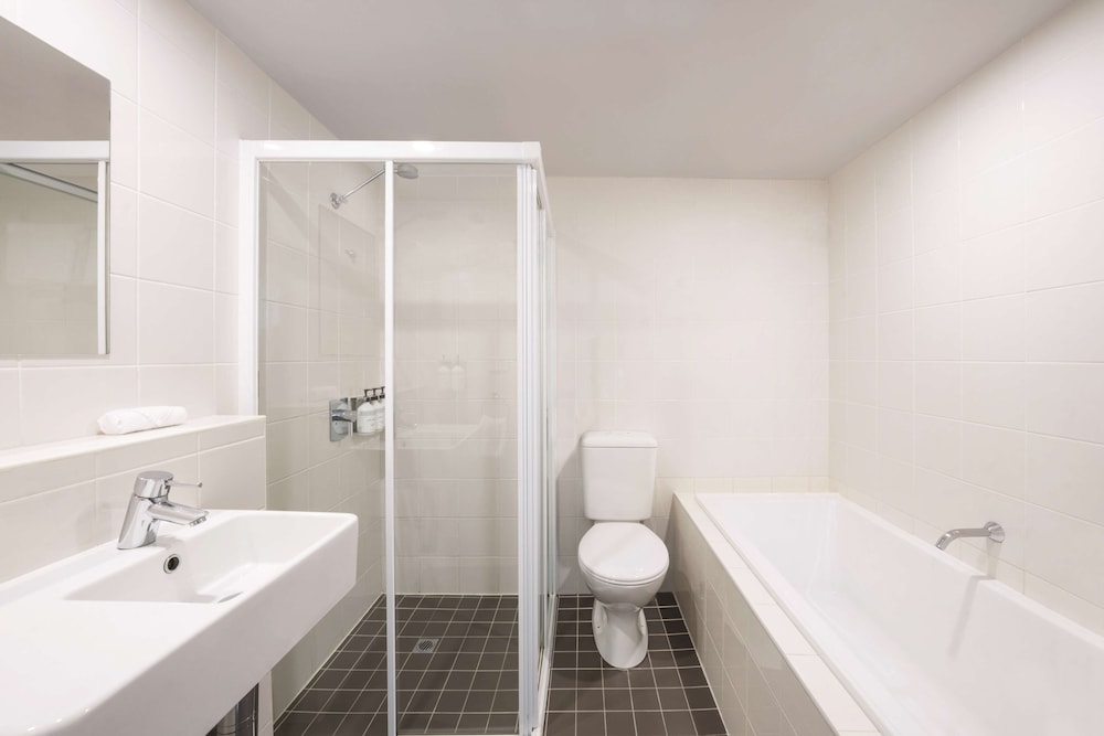 TRAVELODGE HOBART 34/70