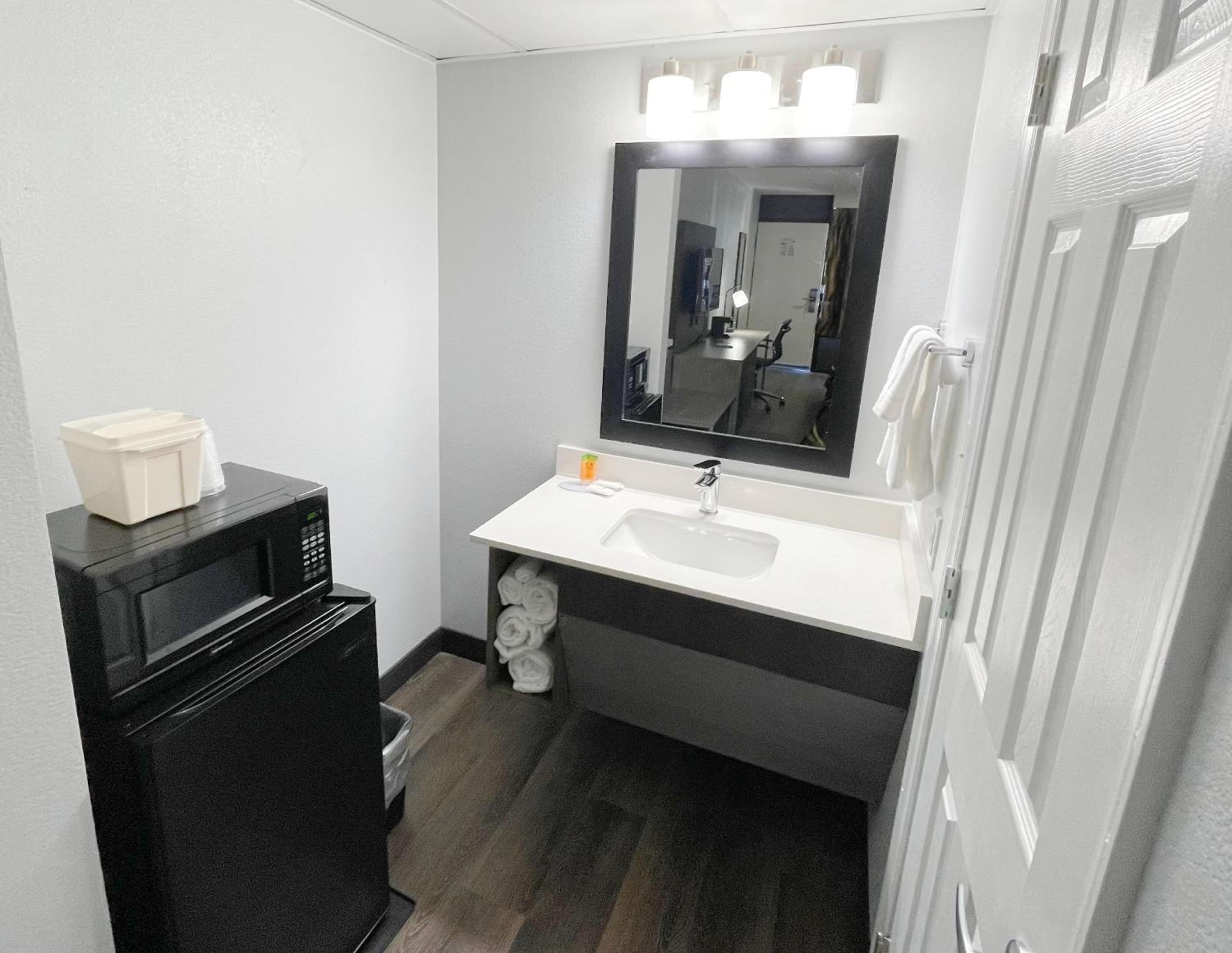 Super 8 by Wyndham Pigeon Forge Downtown 22/22