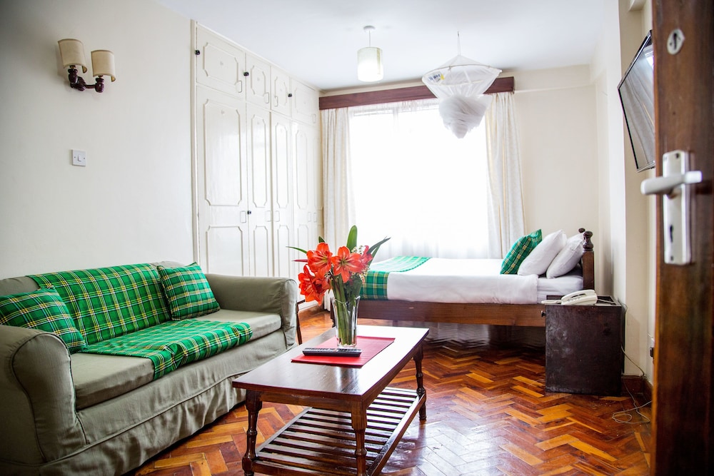 Njema Court Apartments 32/50