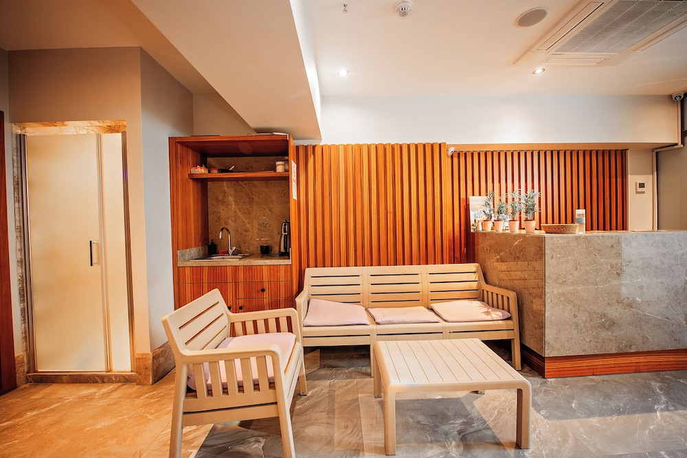 Grand Marcello Hotel & SPA 19/90