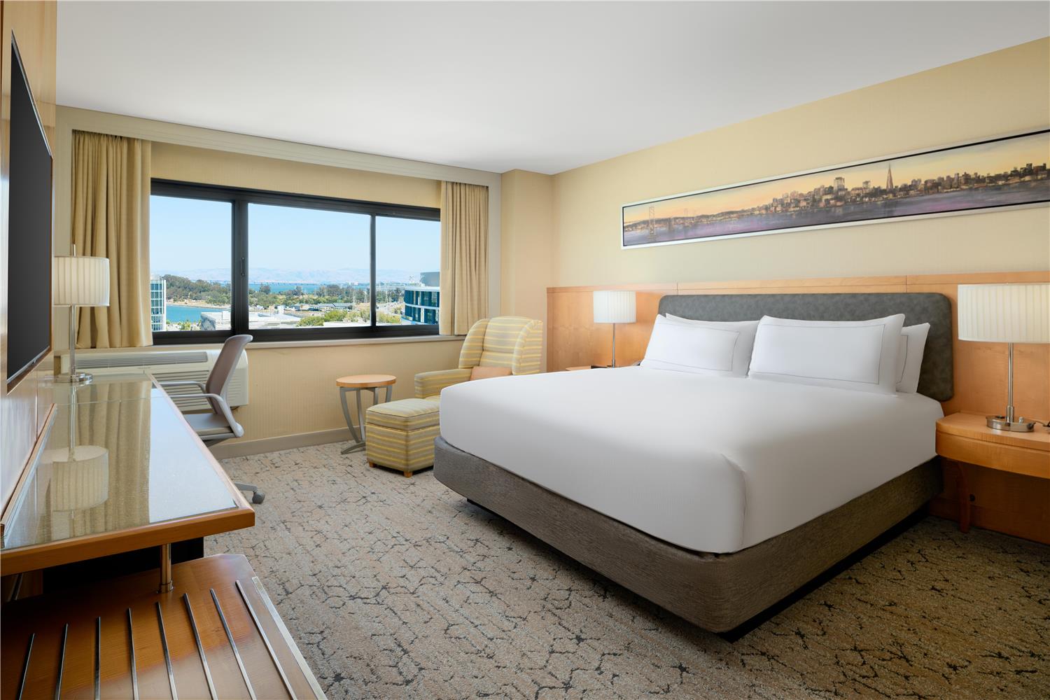Suite, King Bed, Bay View