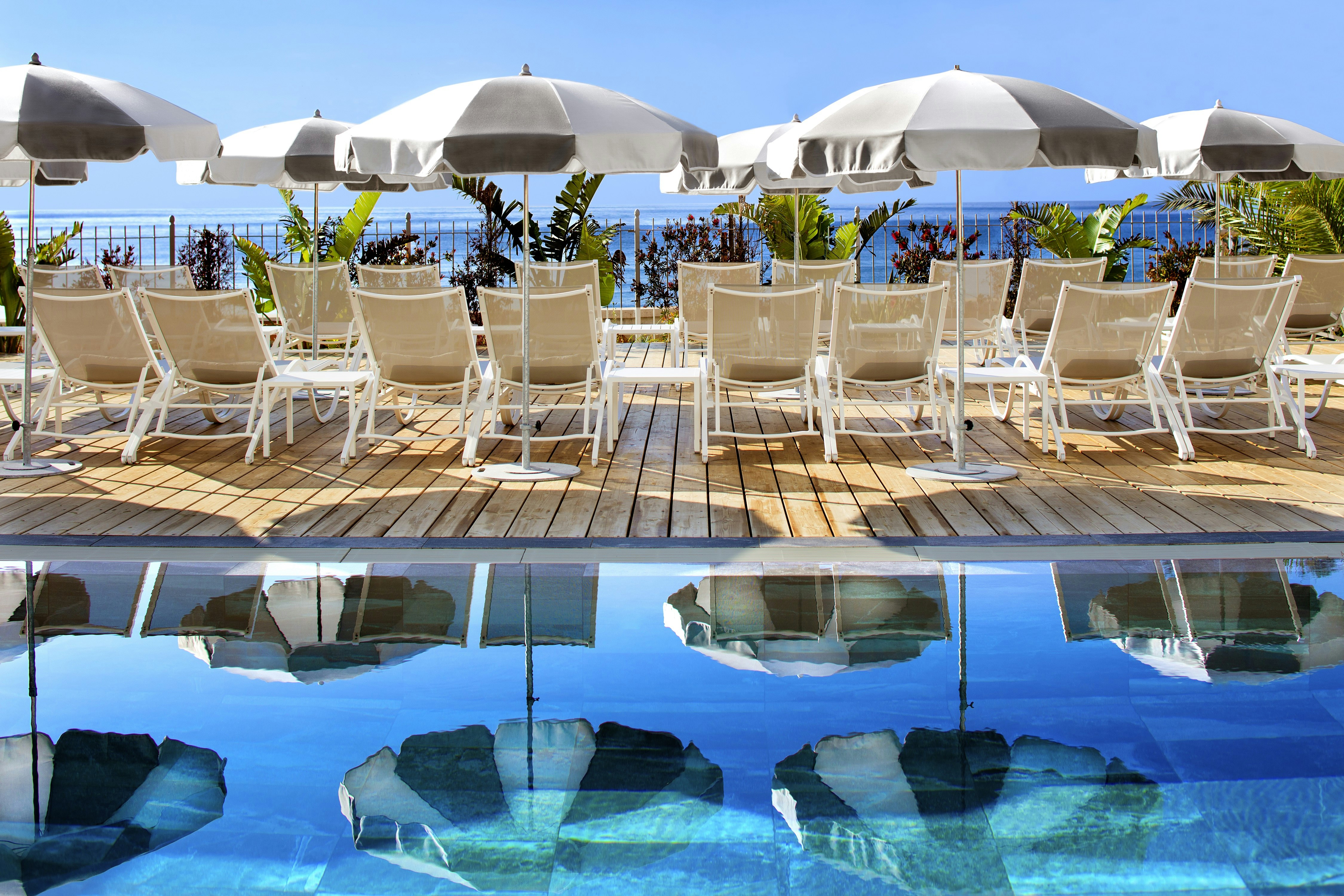 GRAND HOTEL DES SABLETTES PLAGE, CURIO COLLECTION BY HILTON 2/45