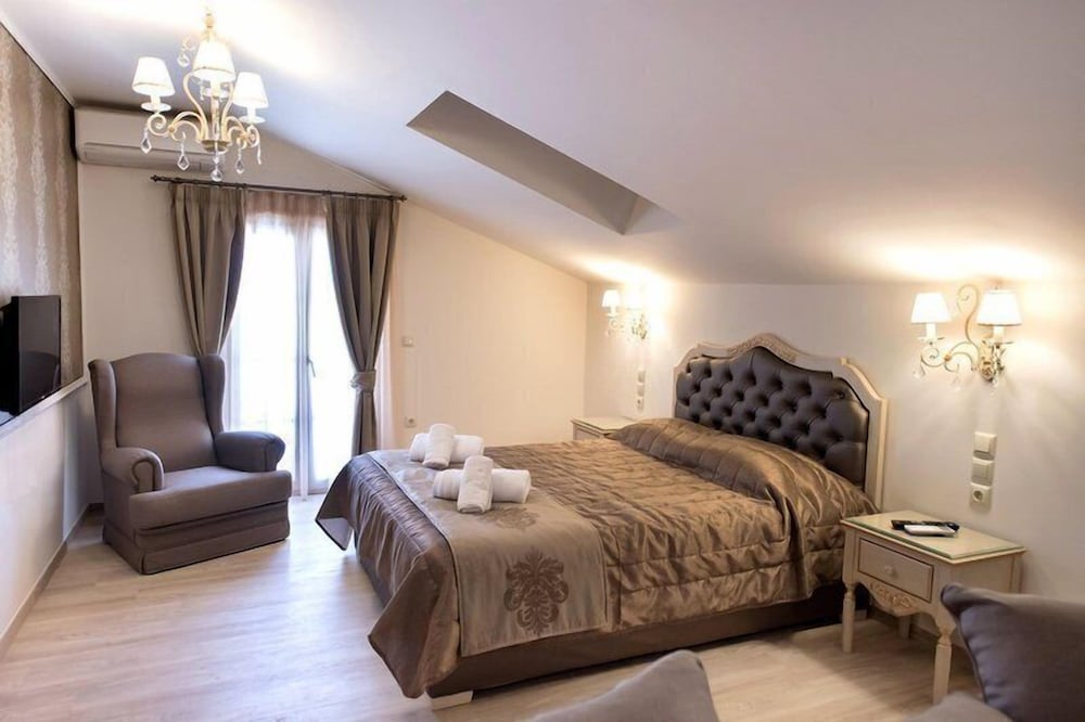 Pirofani Hotel 19/50