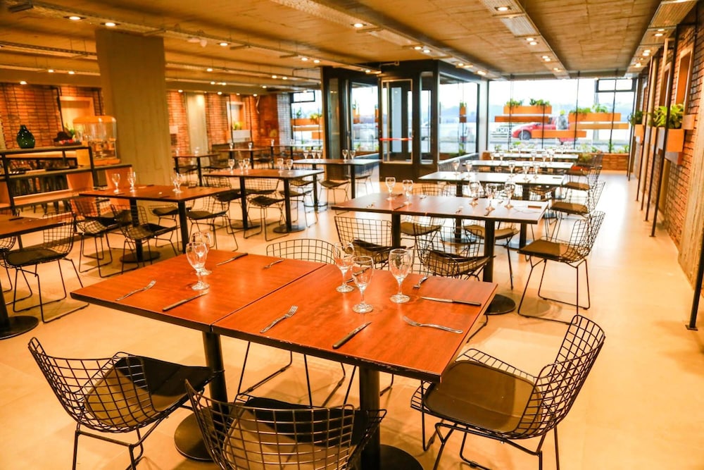 Hotel Ecomax 46/54