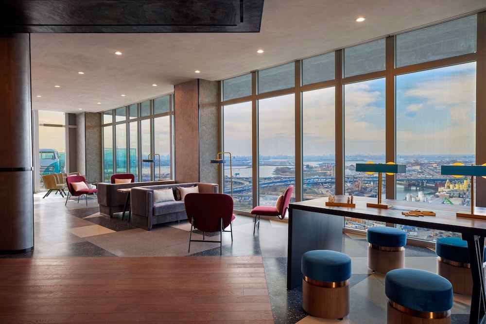 Renaissance New York Flushing Hotel at Tangram 30/44