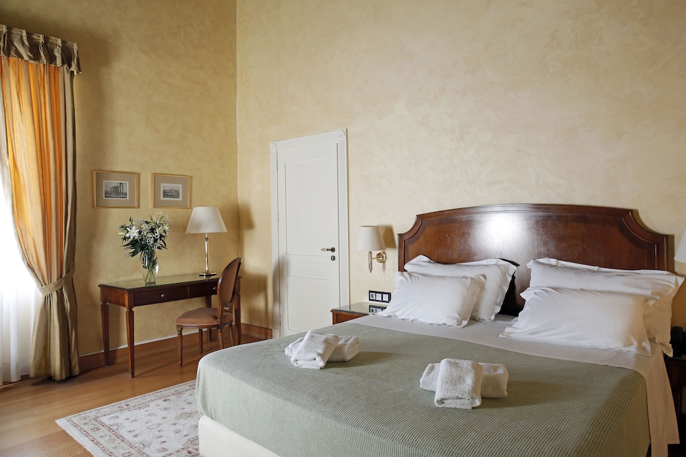Siora Vittoria Boutique Hotel 11/48
