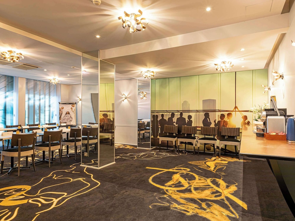 Mercure Paris Place d Italie 53/74