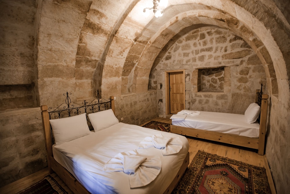 Kookaburra Pension 18/35