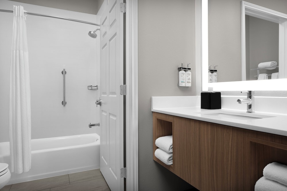 Staybridge Suites Forth Worth West 51/55