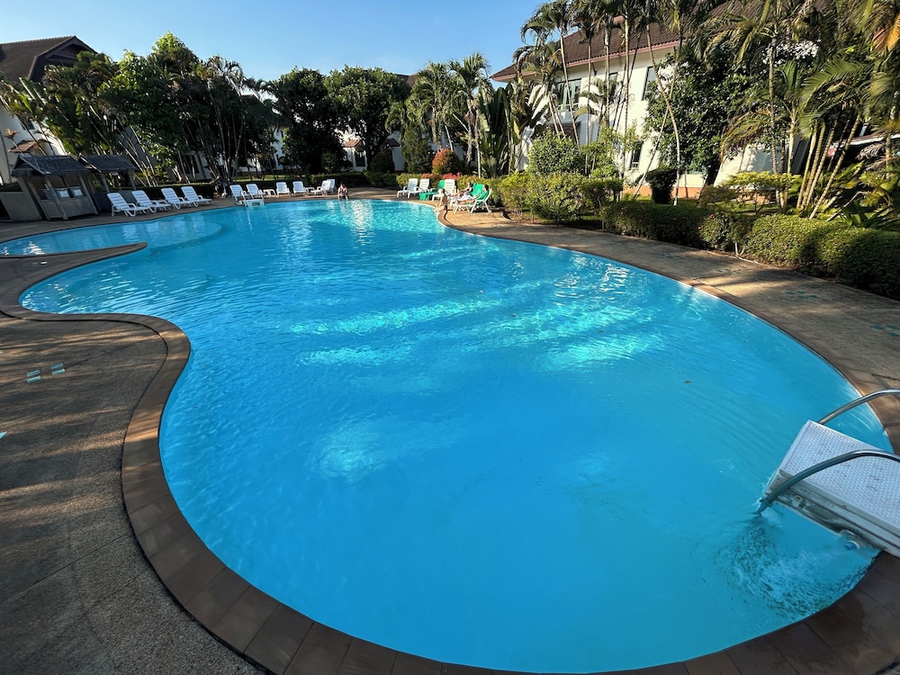 Teak Garden Spa Resort 24/50