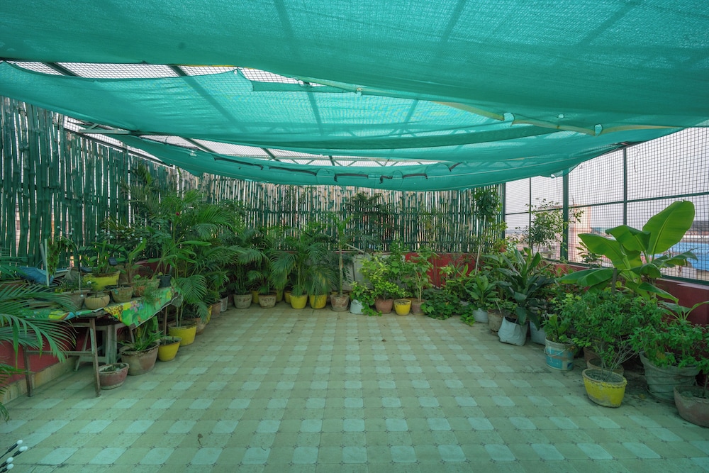 Tara Guest House 58/68