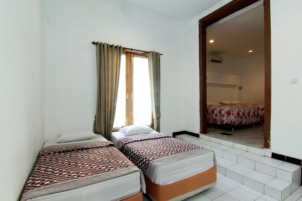 Hotel Limaran 16/77