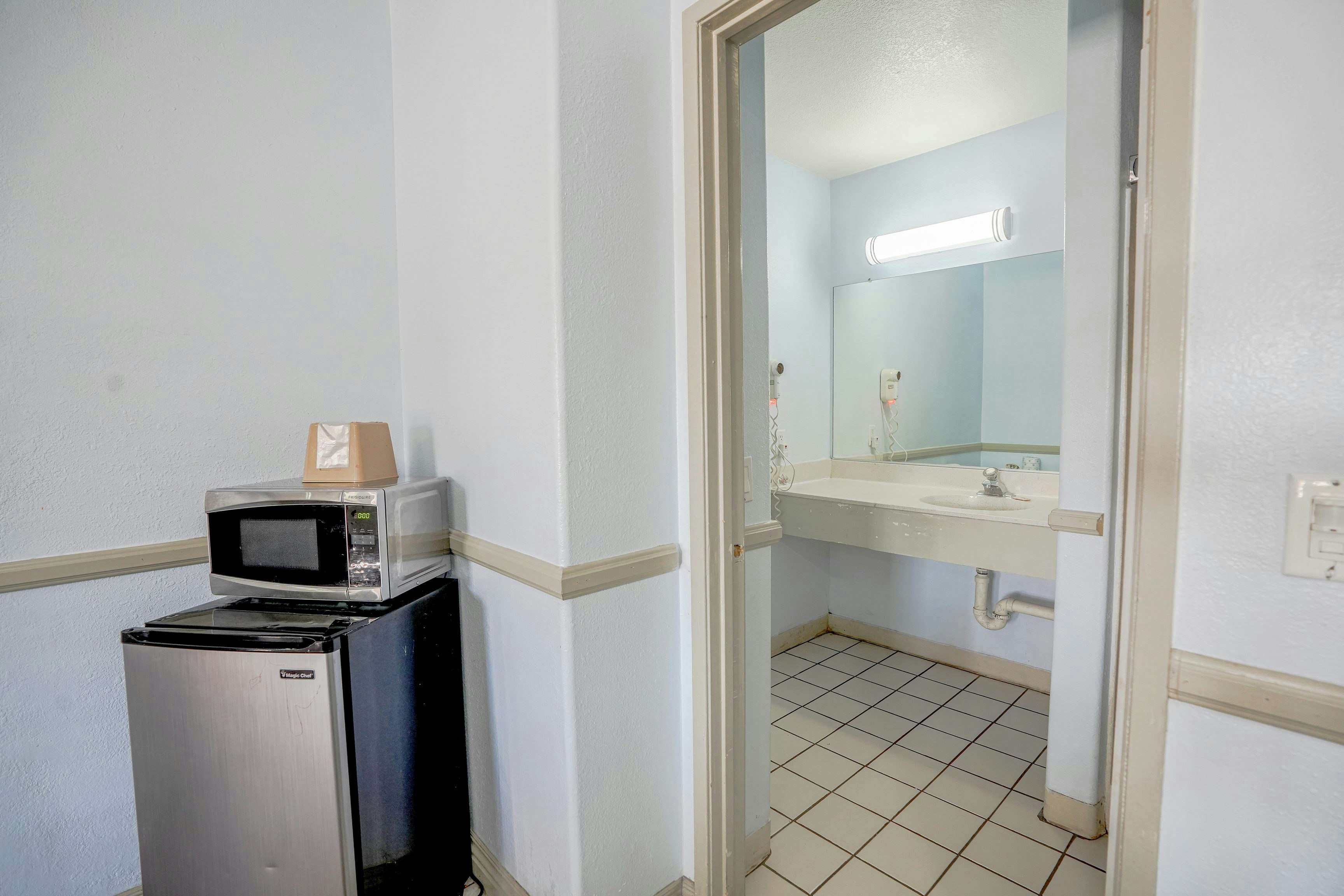 OYO Day And Night Inn 25/27