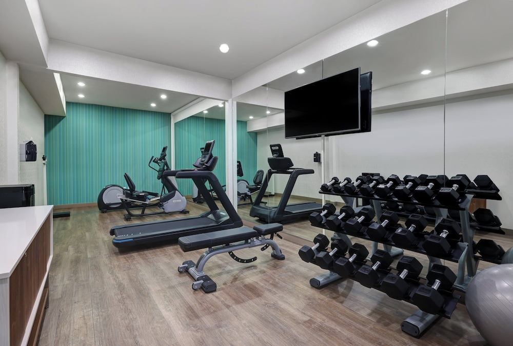 Holiday Inn Express Hotel And Suites Newport 38/76