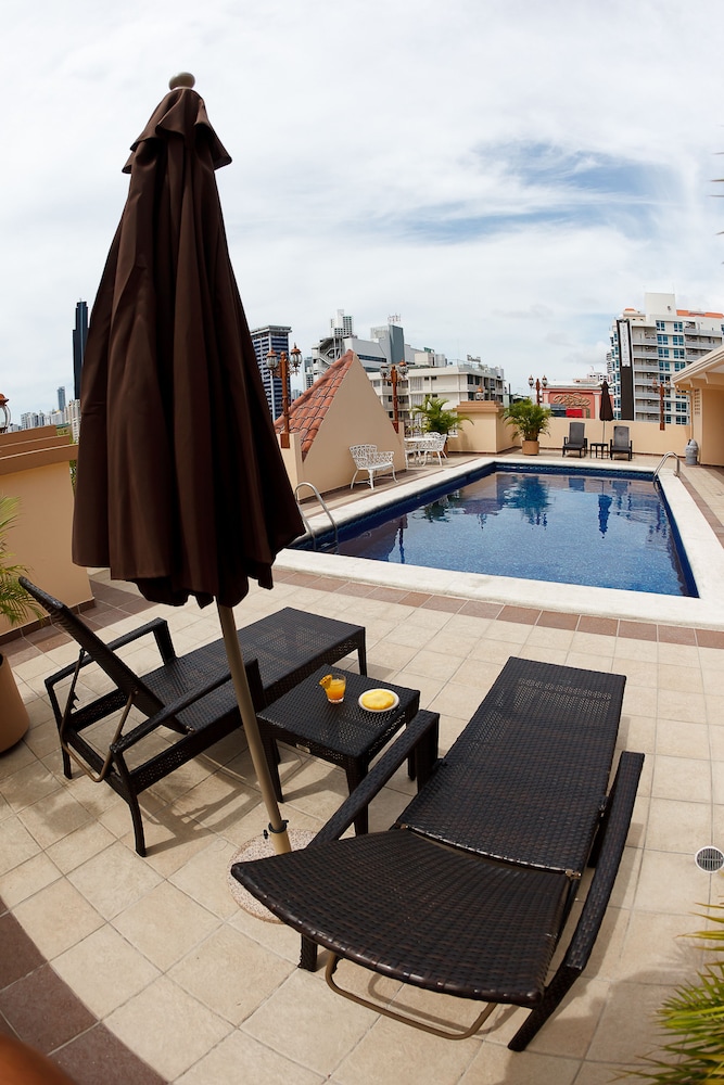 Coral Suites 26/54
