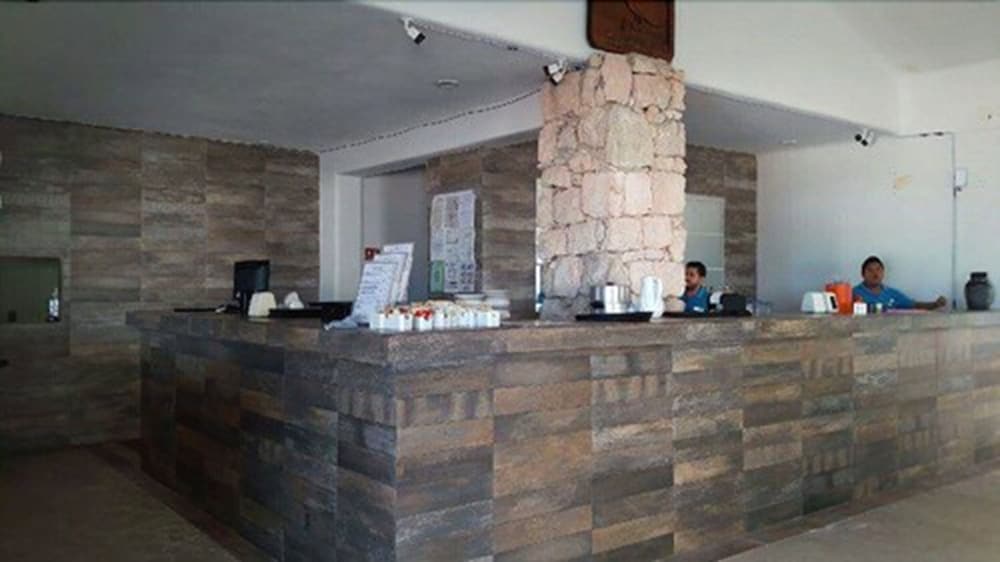Pelicano Inn 9/67