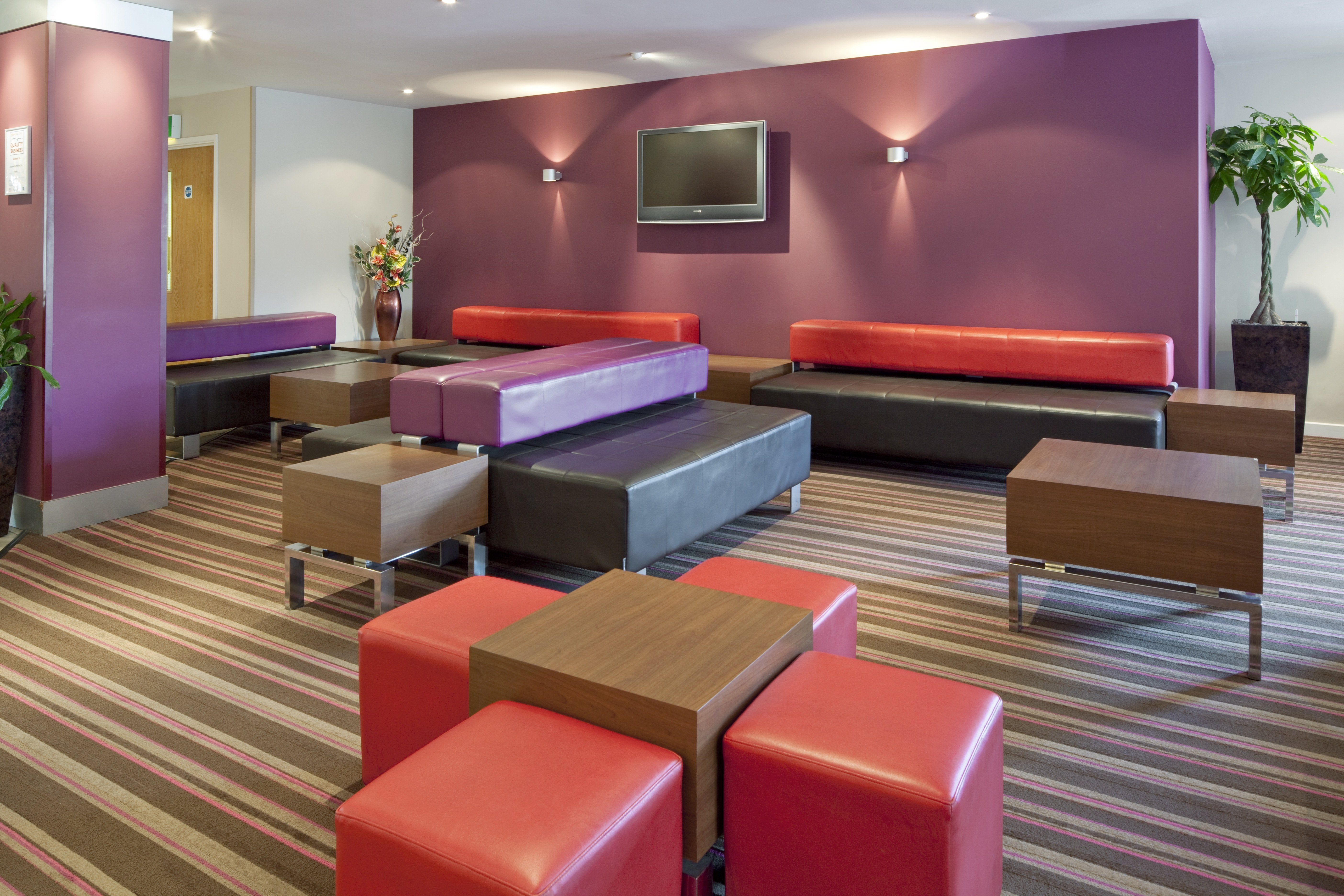 Holiday Inn Express Poole 27/50