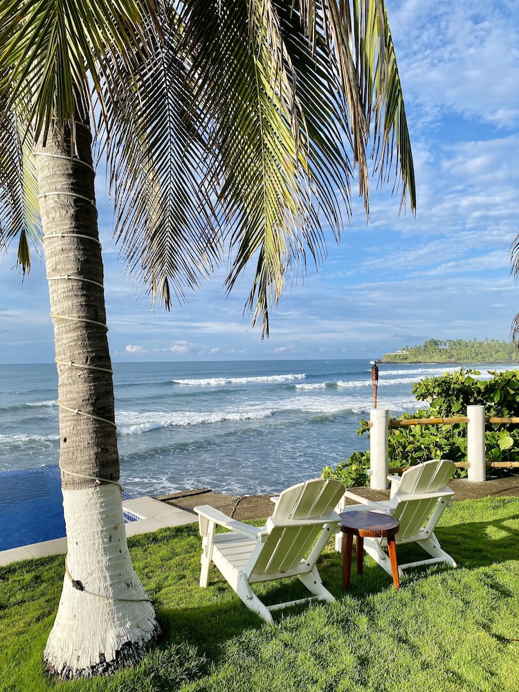 Vista Las Olas Surf Resort 25/30