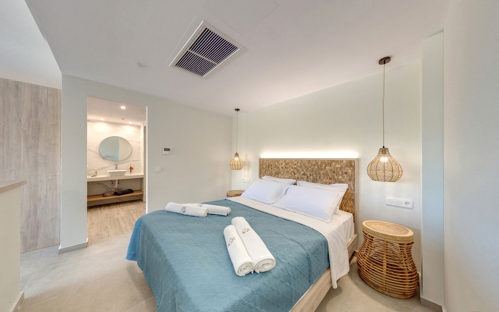 Spiros Soula Hotel 30/84