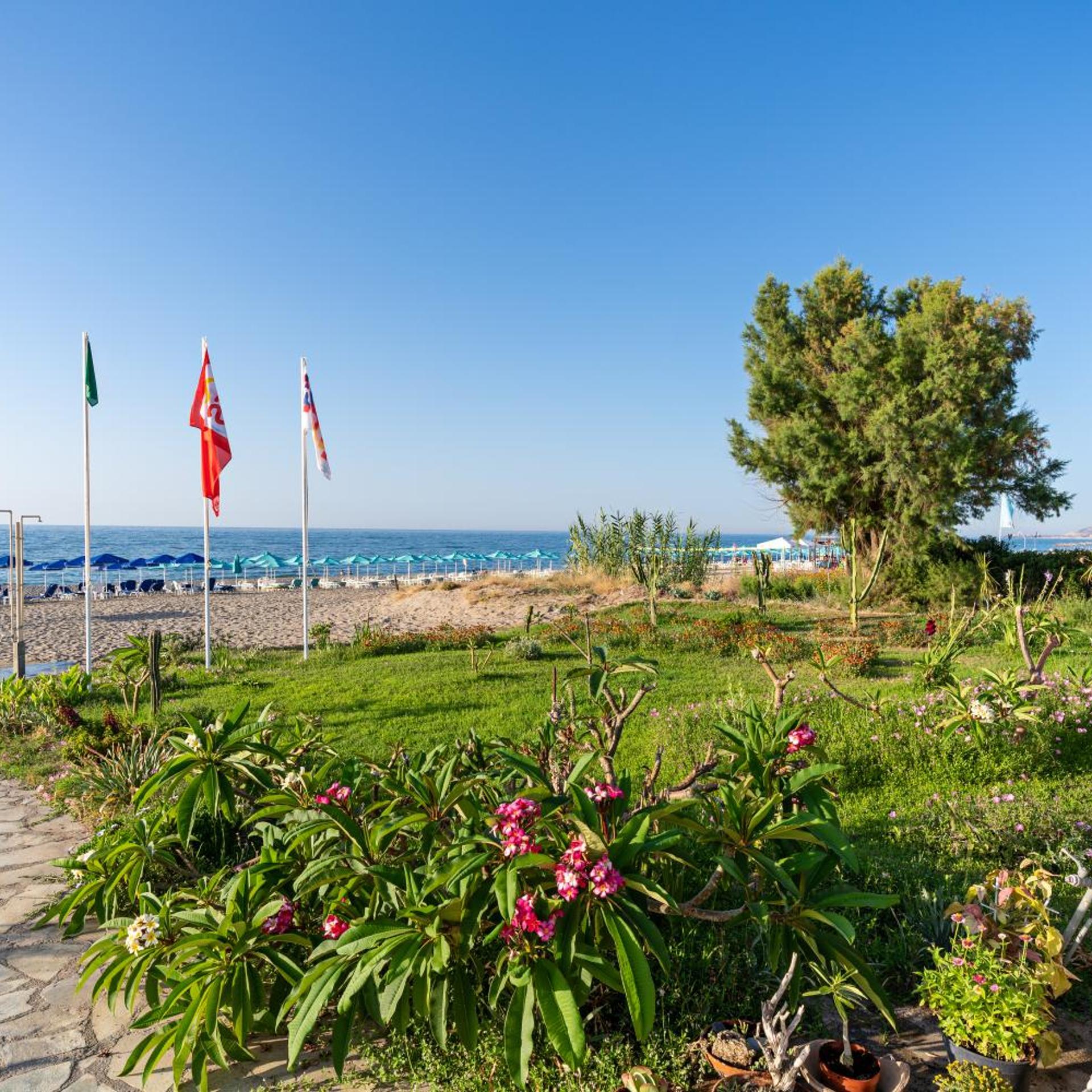 Kathrin Beach Hotel 87/95