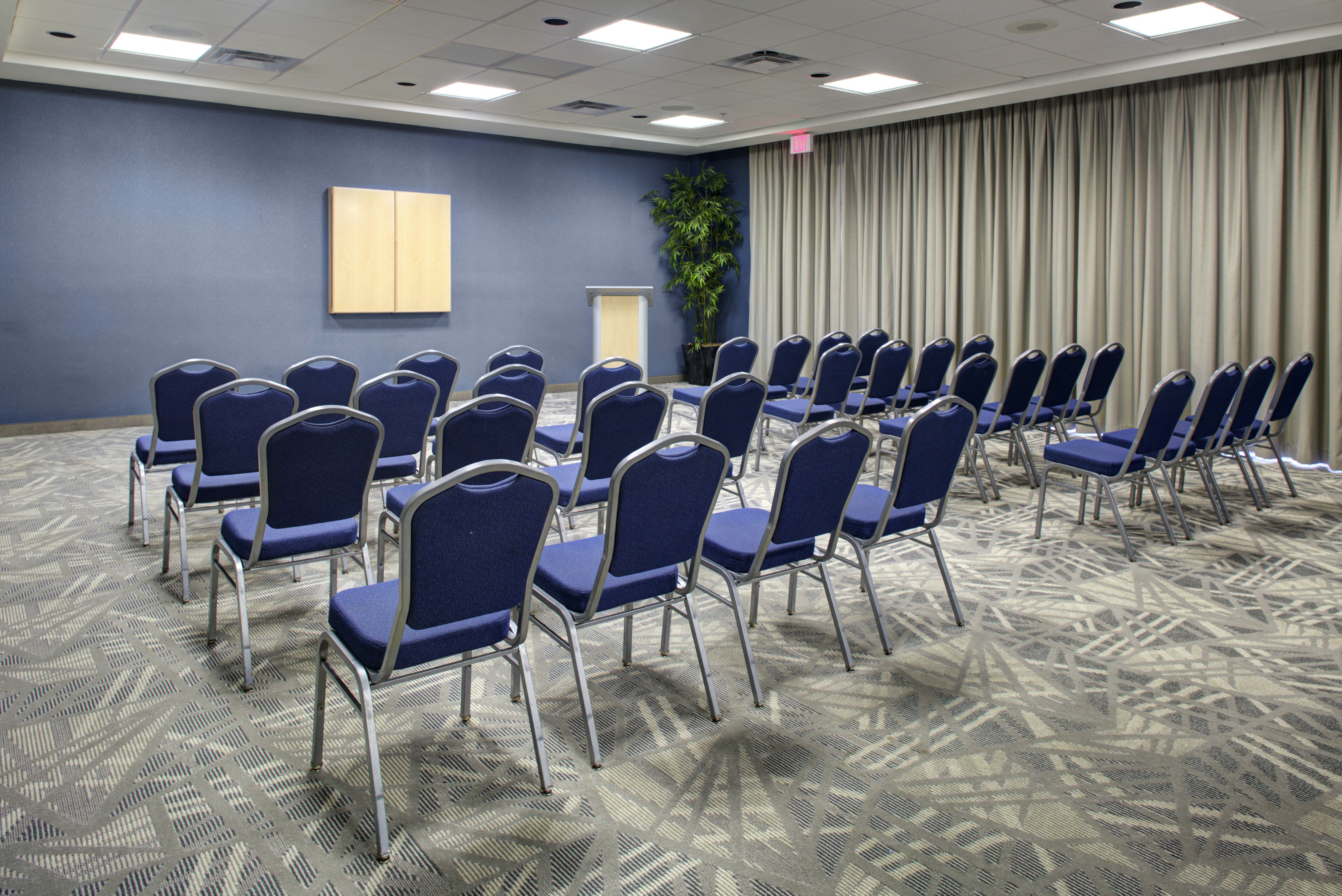 Hampton Inn and Suites Sarasota/Bradenton-Airport 50/68