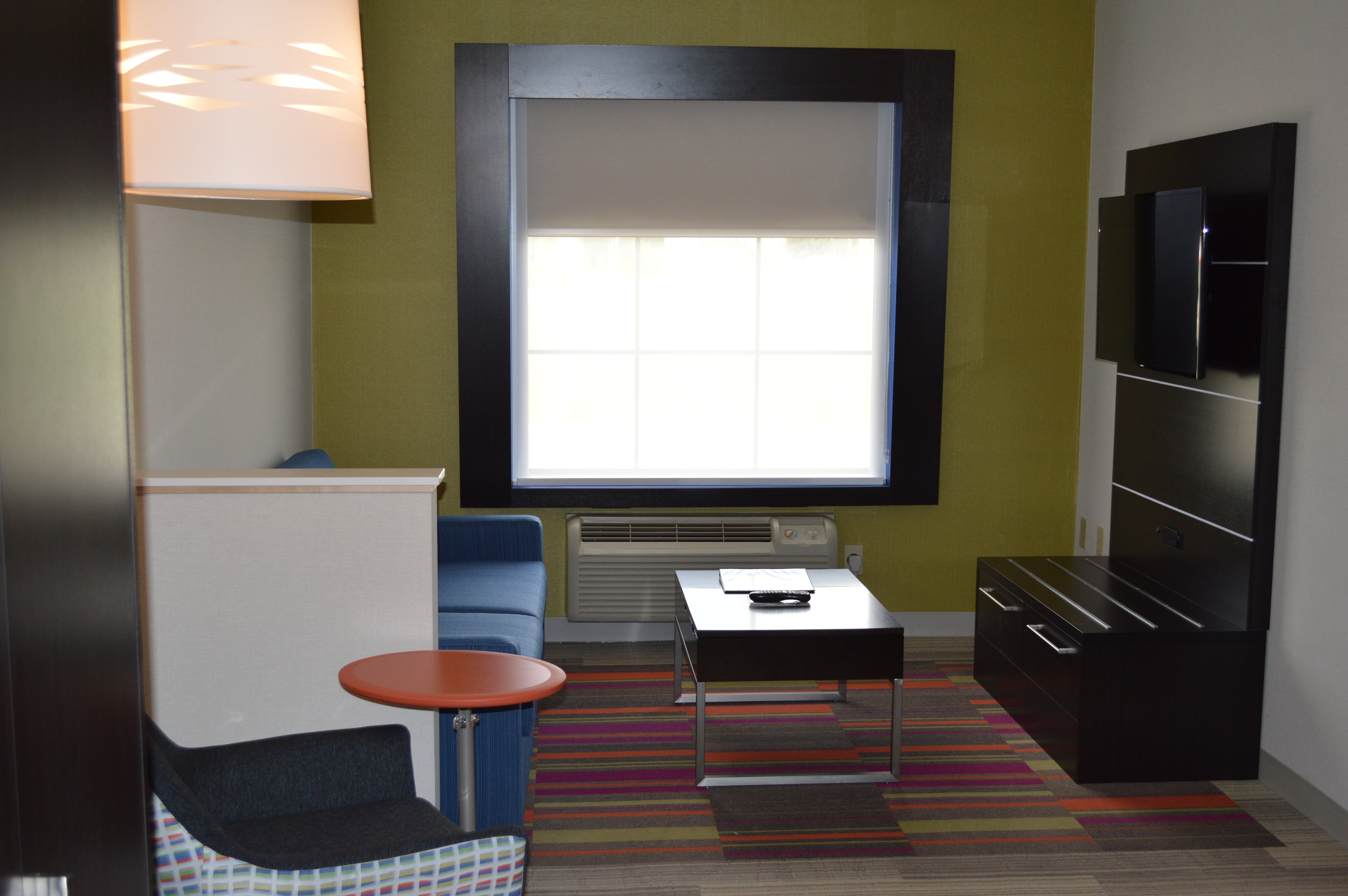 Holiday Inn Express Bloomsburg 65/74