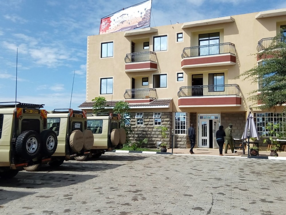 Mara Frontier Hotel 34/36