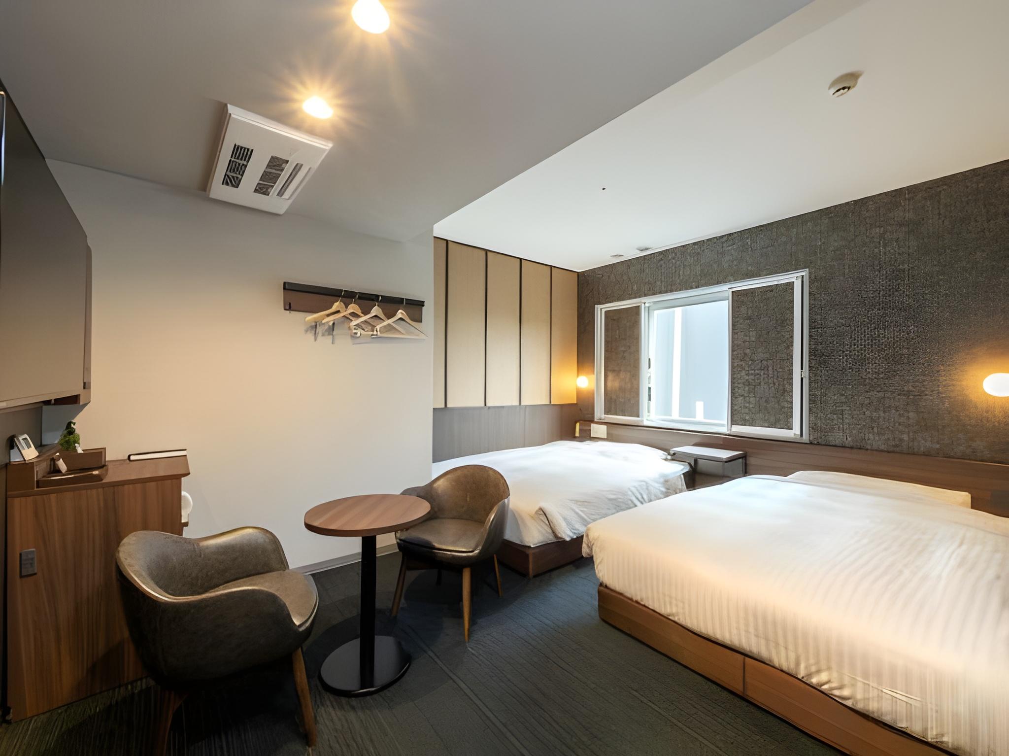 Superior, Twin Beds