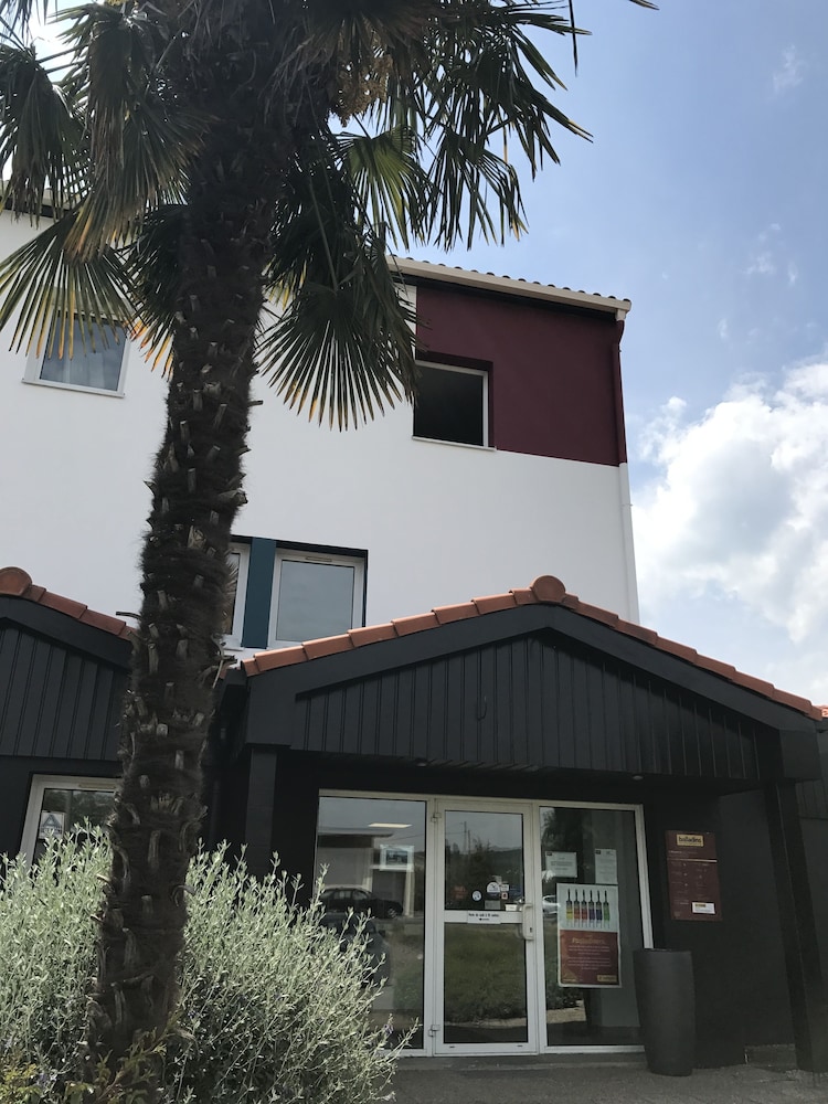 Kyriad Direct Agen-Castelculier 4/41