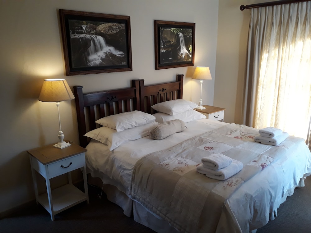 Ash River Lodge B B 22/50