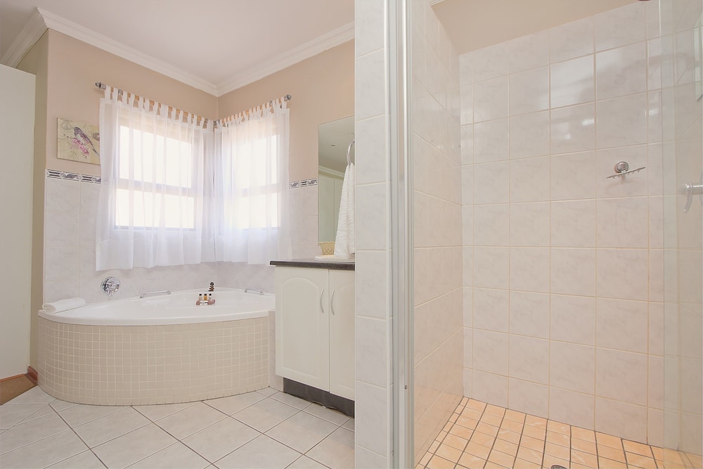 Centurion Golf Suites 49/50