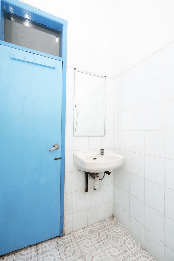 SPOT ON 2289 Hotel Saudara 26/26