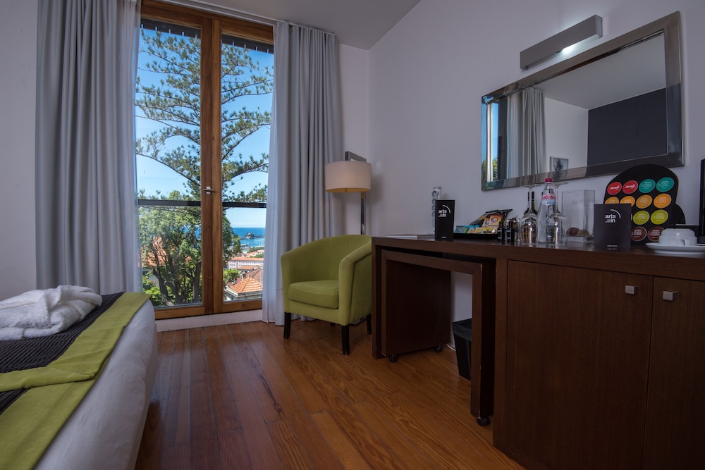 Arts in Hotel Conde Carvalhal 40/68